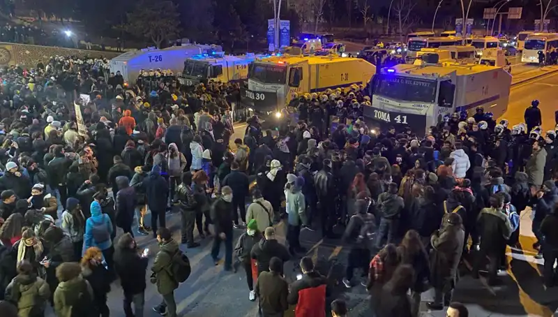 İstanbul ve Ankara'da İmamoğlu Eylemi: Öğrencilerden Diploma İptali ve Gözaltılara Tepki
