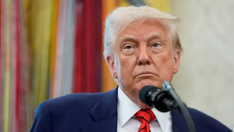 Trump, G7 Zirvesini Neden Erken Terketti? Acil Toplantının Ardındaki Gizem