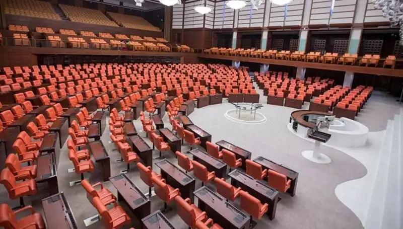 Siyasi Partilerin Bayramlaşma Programları Belli Oldu: Detaylar Merak Ediliyor