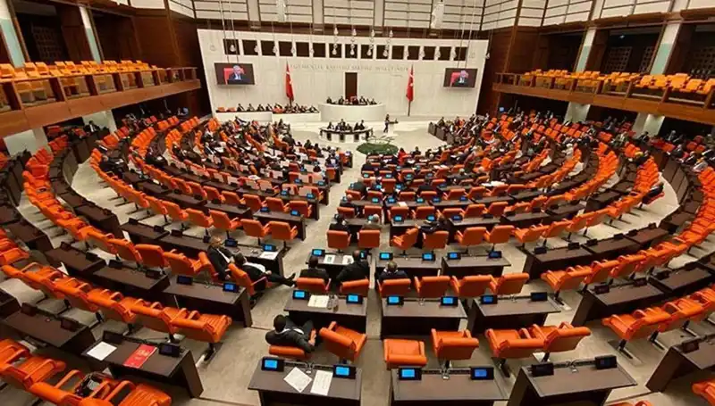 Emekli İkramiyesi 4 Bin TL Olacak: TBMM'den Heyecan Verici İlk Adım