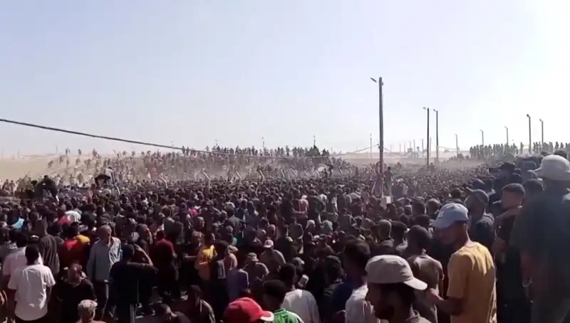 İsrail'in Gazze'deki Yardım Dağıtım Noktasına Saldırısı: 26 Kayıp