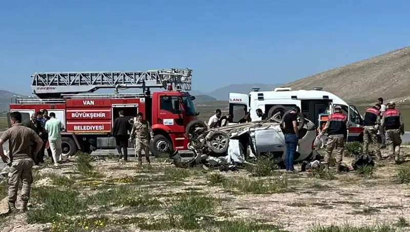 Van'da Meydana Gelen Feci Trafik Kazasında Dört Kişi Hayatını Kaybetti