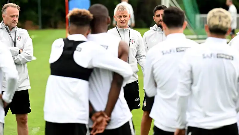 Solskjaer'dan Futbolculara Sert Eleştiri: Hoca Olmanın Zorlukları ve Duyguları
