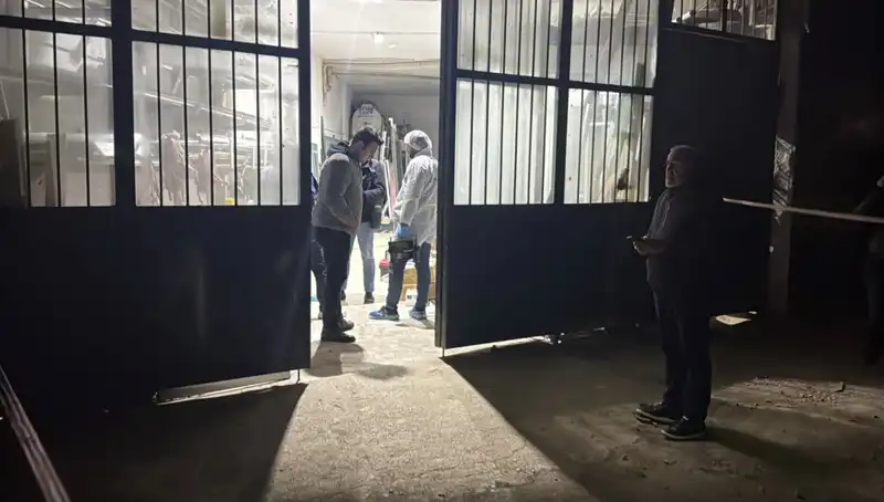 İş Yerinde Korkunç Cinayet: Battaniye ile Örtülen Tüyler Ürperten Olay