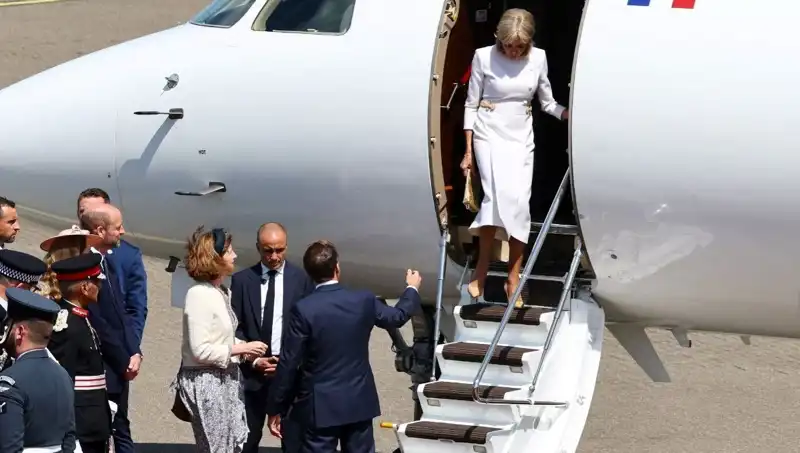 Macron Çiftinde Yeni Kriz: Eşi İle Mesafe Büyüyor!