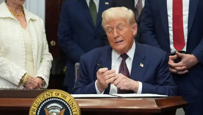 Trump, Beyaz Saray’a Lüks Dokunuş İçin 200 Milyon Dolar Ayırdı!