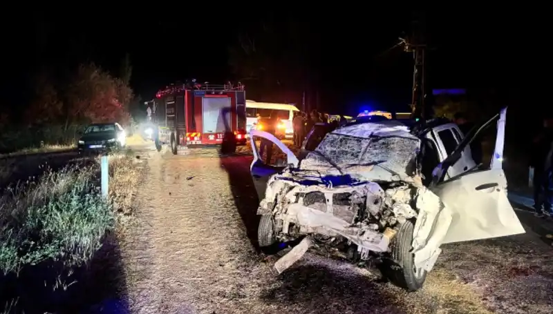 Ciple Traktör Çarpıştı: 5 Kişi Yaralandı, Olay Yeri Korkunçtu!