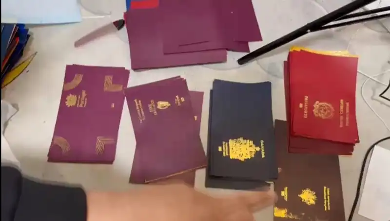 Sahte Pasaport ve Vize Dünyasında Çarpıcı Operasyon: Suç Şebekesi Çökertildi!