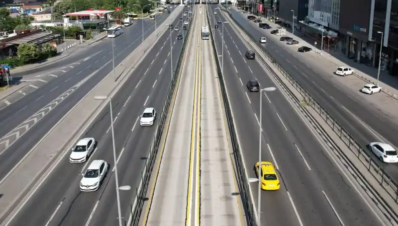 İstanbul'da Bayram Tatili Süresince Yollar Neden Boş Kaldı?
