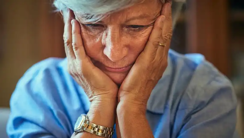 40'lı Yaşlarında Alzheimer Tanısı: Stresin Erken Uyarı İşaretleri Üzerindeki Etkisi