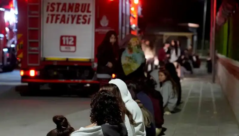 2500 Kişilik Kız Öğrenci Yurduna Yangın! Neler Oluyor?