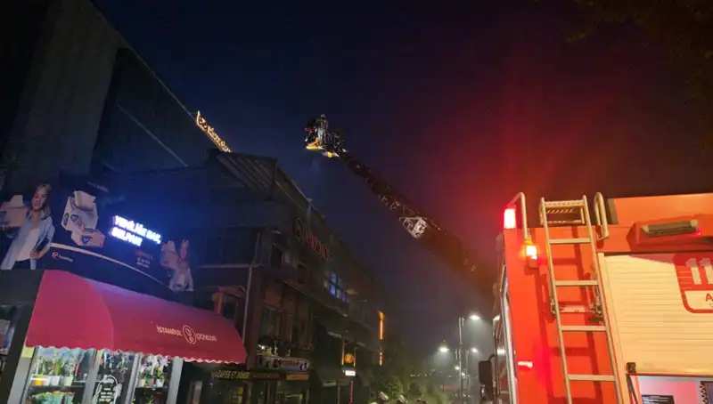 Beşiktaş'ta 3 Katlı Restoranda Yangın: Olayın Detayları ve Son Gelişmeler