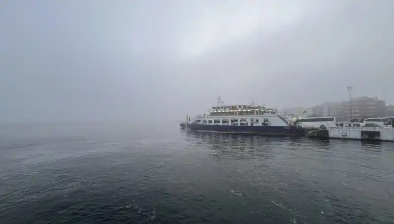 Yoğun Sis Nedeniyle Çanakkale Boğazı Transit Gemi Geçişine Kapandı