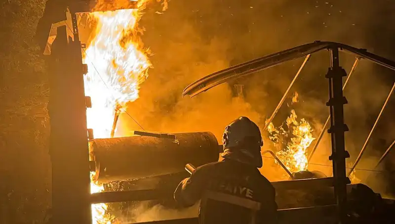 Tırda Başlayan Yangın, Ormanda Büyüyerek Felakete Neden Oldu