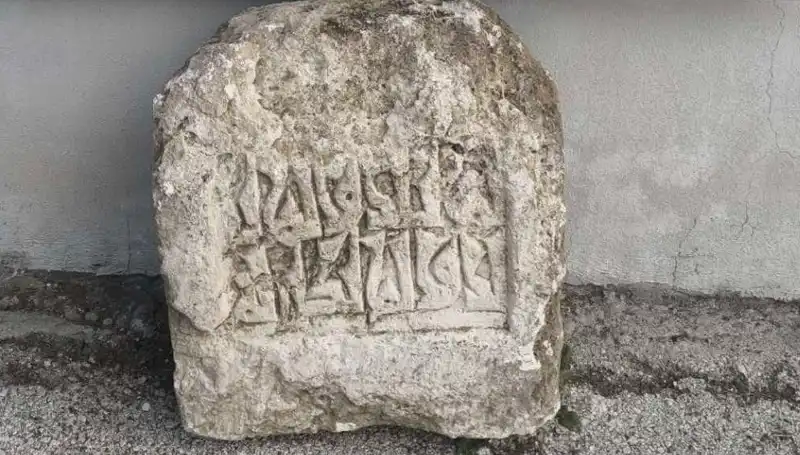 Adana'da Tarihi Eser Operasyonu: Değerli Kalıntılar Ele Geçirildi!