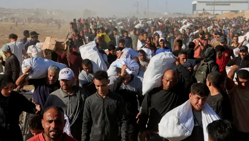 İsrail Ordusu, Han Yunus'a 15 Kilometrelik Kuşatma Koridoru Açtı