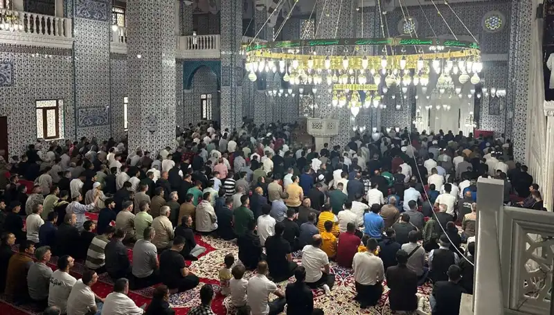 İlk Bayram Namazı Iğdır’da Coşkuyla Kılındı!
