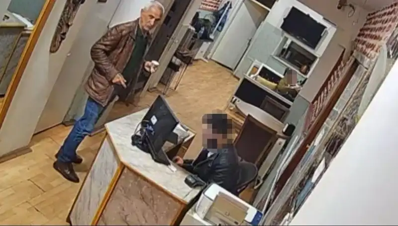 Özgür Özel'e Saldıran Selçuk Tengioğlu'nun Şaşırtıcı Görüntüleri Ortaya Çıktı