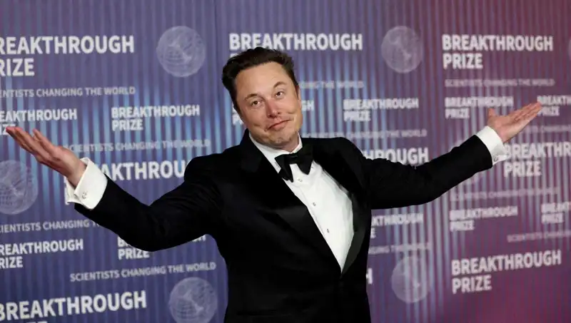 Elon Musk, X’in Yeni Mesajlaşma Uygulamasını Açıkladı: Flört Sitesi Olacak mı?