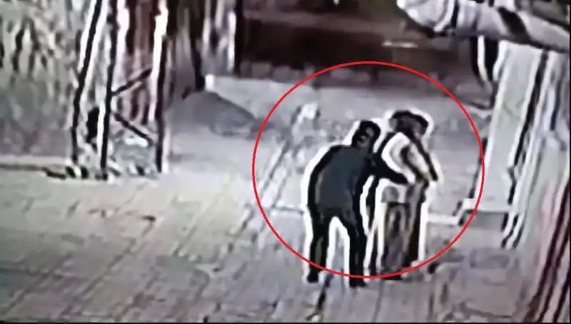 Polisler Pazarcı ve Simitçi Kılığına Girdi: Kapkaççılara Büyük Operasyon