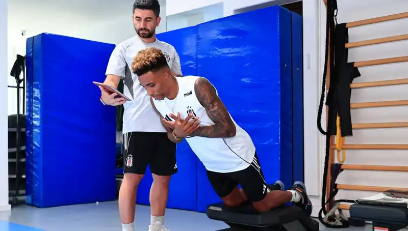 Beşiktaş'ta Sağlık Kontrolleri Başladı: Takım Hazırlıklara Hız Verdi
