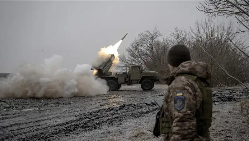 Ukrayna Ordusunun Amerikasız Hayatta Kalma Mücadelesi ve Gelecek Beklentileri