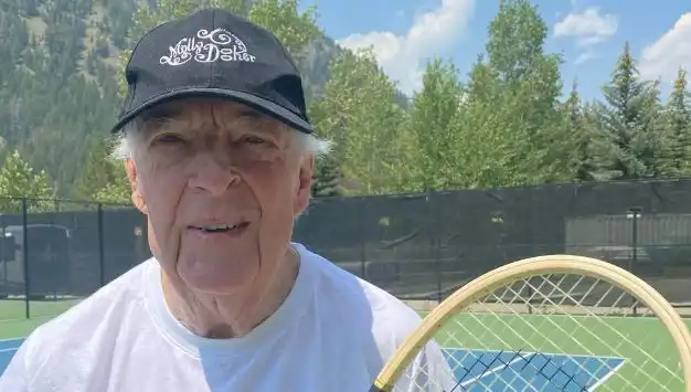 Avustralyalı Tenis Efsanesi Fred Stolle, 86 Yaşında Hayatını Kaybetti