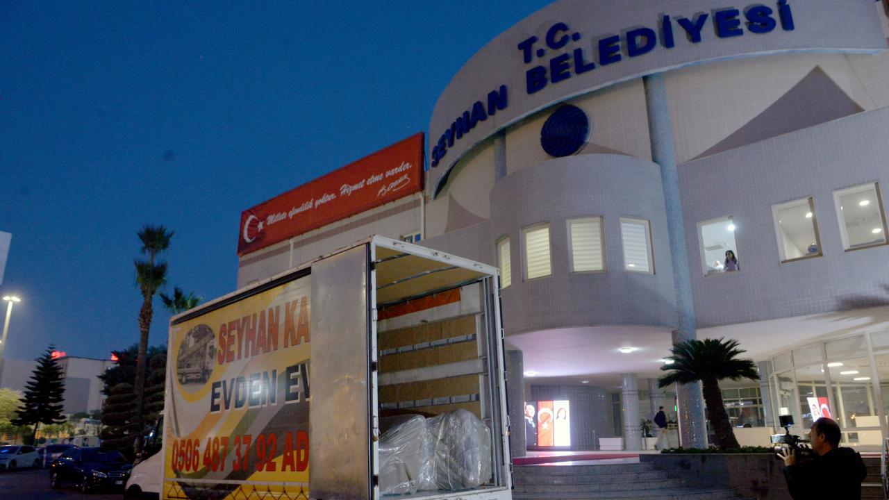 Seyhan Belediyesine Gönderilen Haciz Kararı