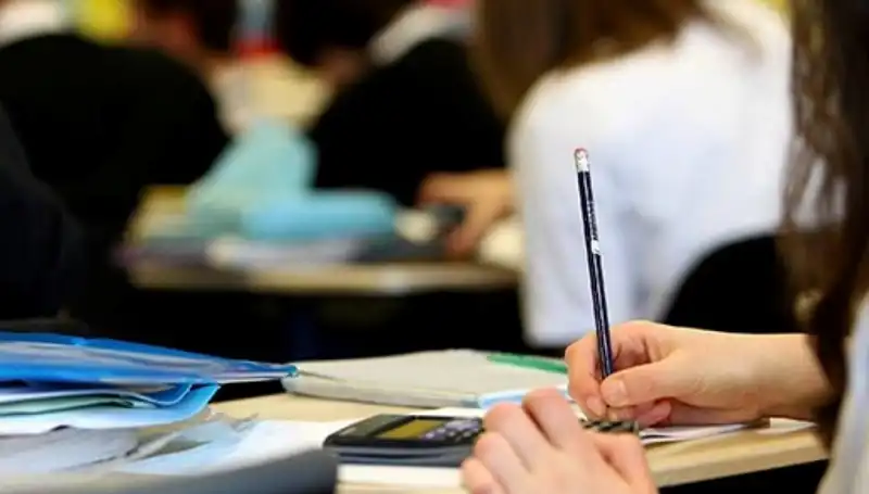 Üniversite Kontenjanlarında Düşüş: Nedenleri ve Etkileri Neler?