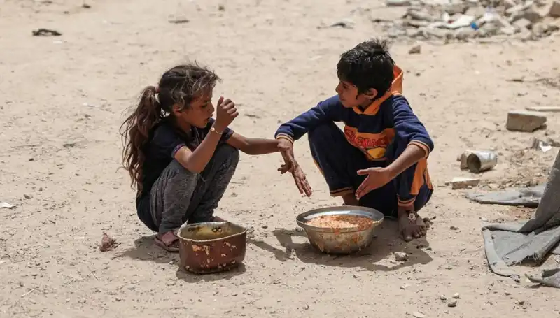 Gazze’de Açlıkla Mücadele Eden Küçük Bir Hayat: Dört Yaşındaki Çocuk
