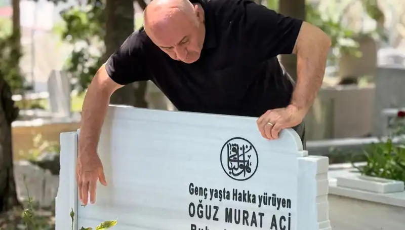 Aci Ailesinin Unutulmaz Babalar Günü: Kaybın Getirdiği Hüzün ve Dayanışma